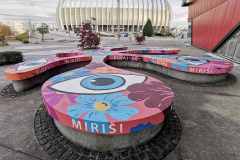 Grupa ZID oslikala cvjetove ispred Arena Centra
