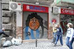 Napulj-street-art-graffiti-32