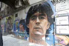 Napulj-street-art-graffiti-34