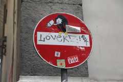 Napulj-street-art-graffiti-36