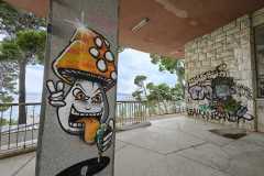 Ruševni modernistički dragulj Krvavica Ruševni modernistički dragulj Krvavica