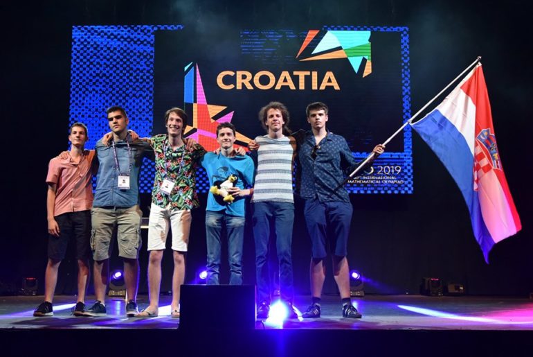 Hrvatski srednjoškolci i matematika vole se javno